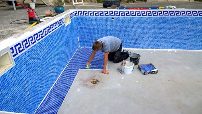 Swimming pool construction services Harpenden
